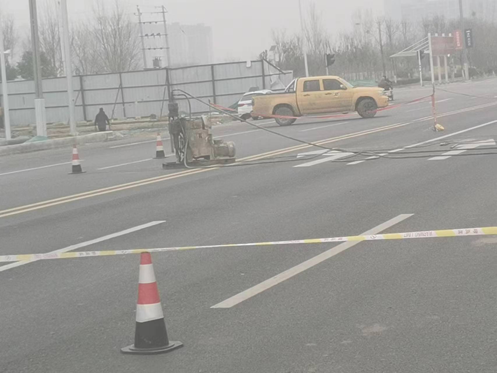 积石山公路路基沉陷注浆